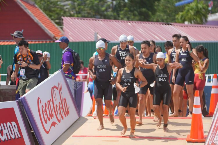 Atlit Aquathlon Indonesia Meraih Medali Pertama